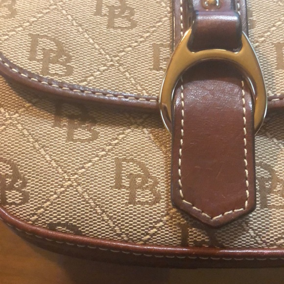 Dooney & Bourke - Picture 2 of 7